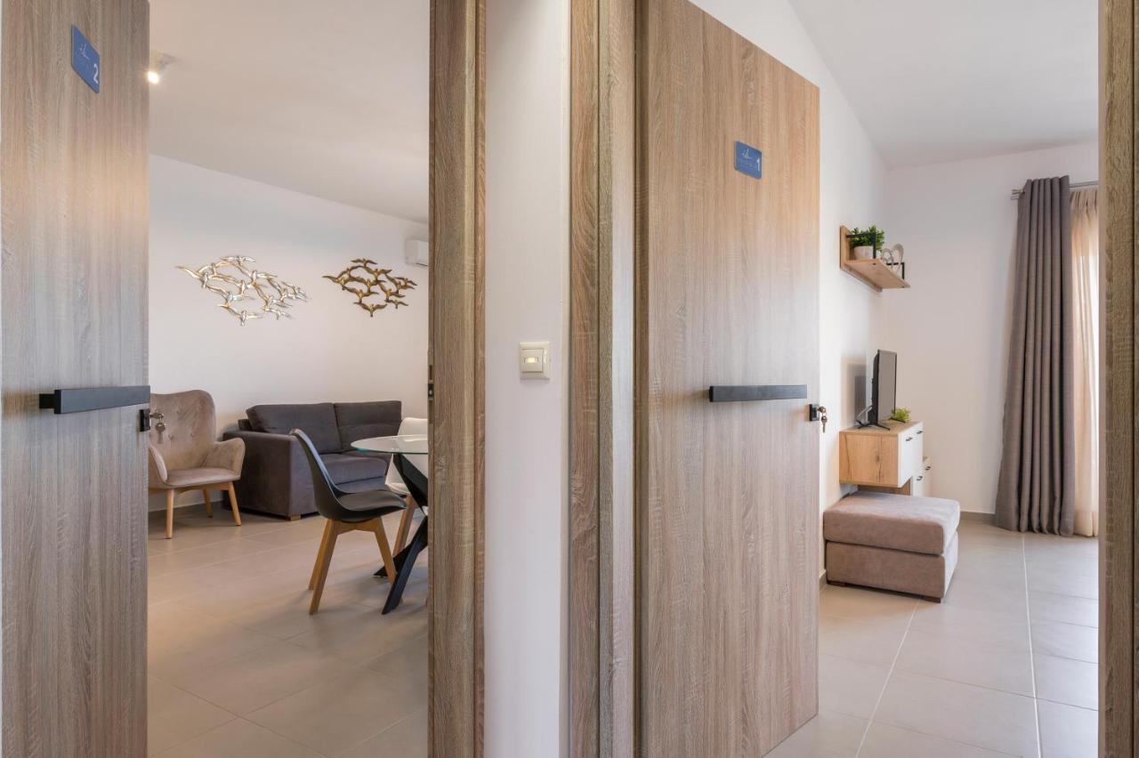 Indigo Blue Seaside Deluxe Apartments กิสเซมอส ภายนอก รูปภาพ