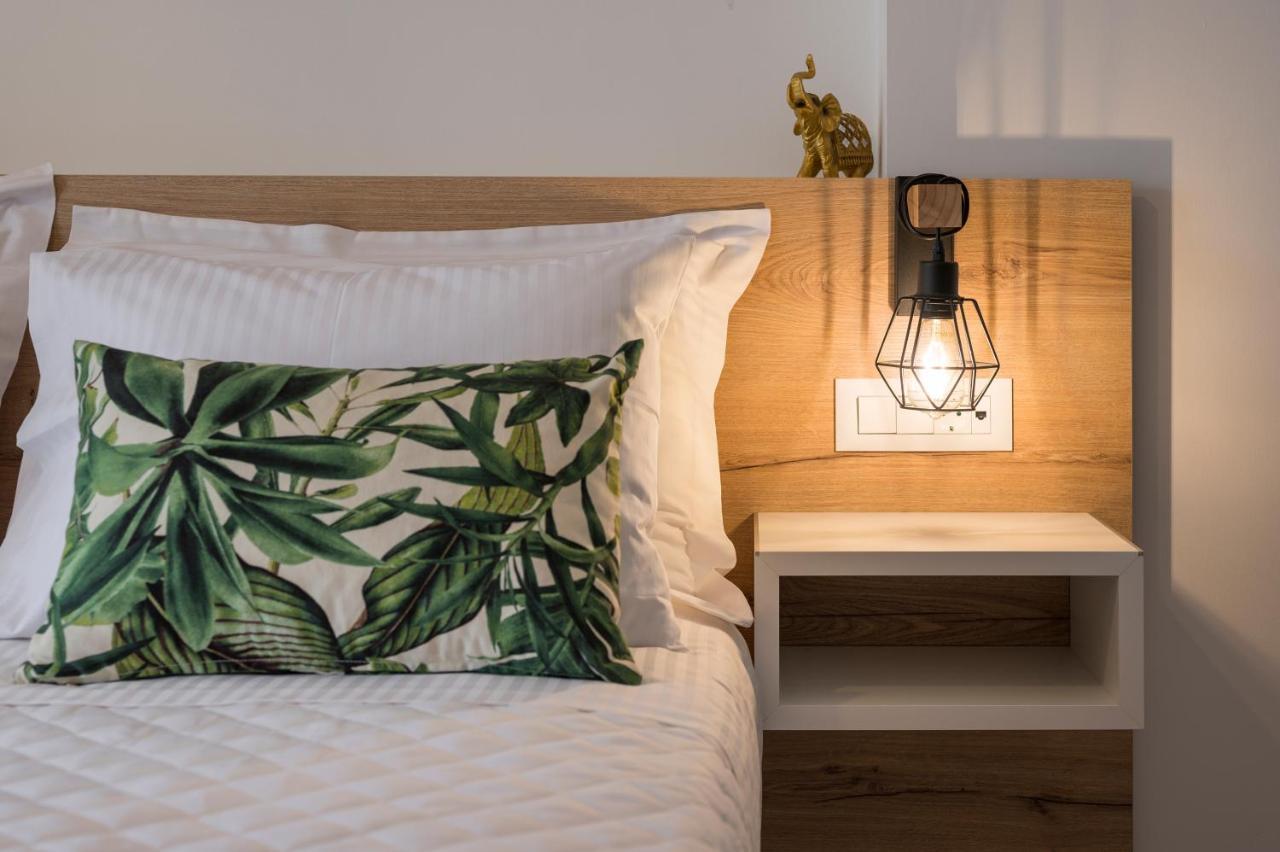Indigo Blue Seaside Deluxe Apartments กิสเซมอส ภายนอก รูปภาพ