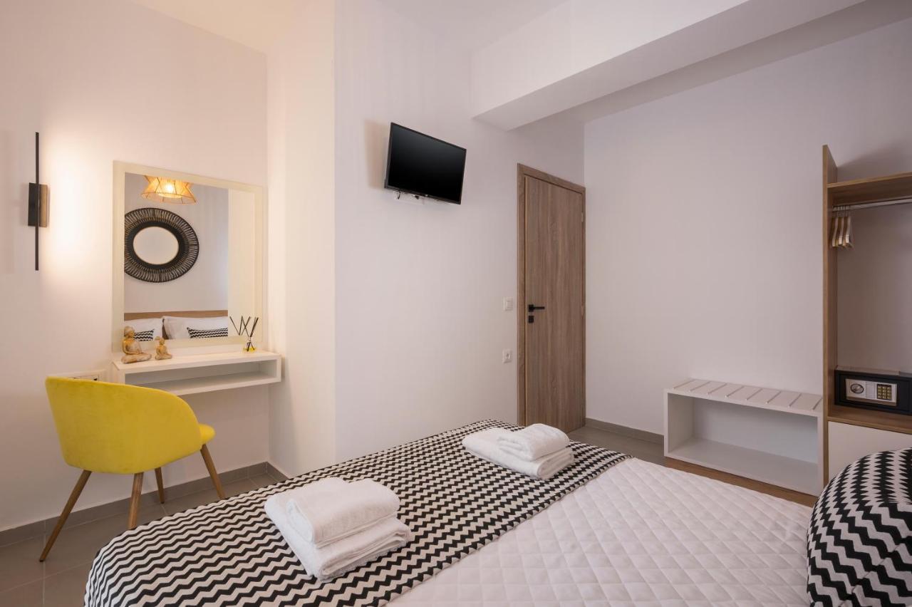 Indigo Blue Seaside Deluxe Apartments กิสเซมอส ภายนอก รูปภาพ