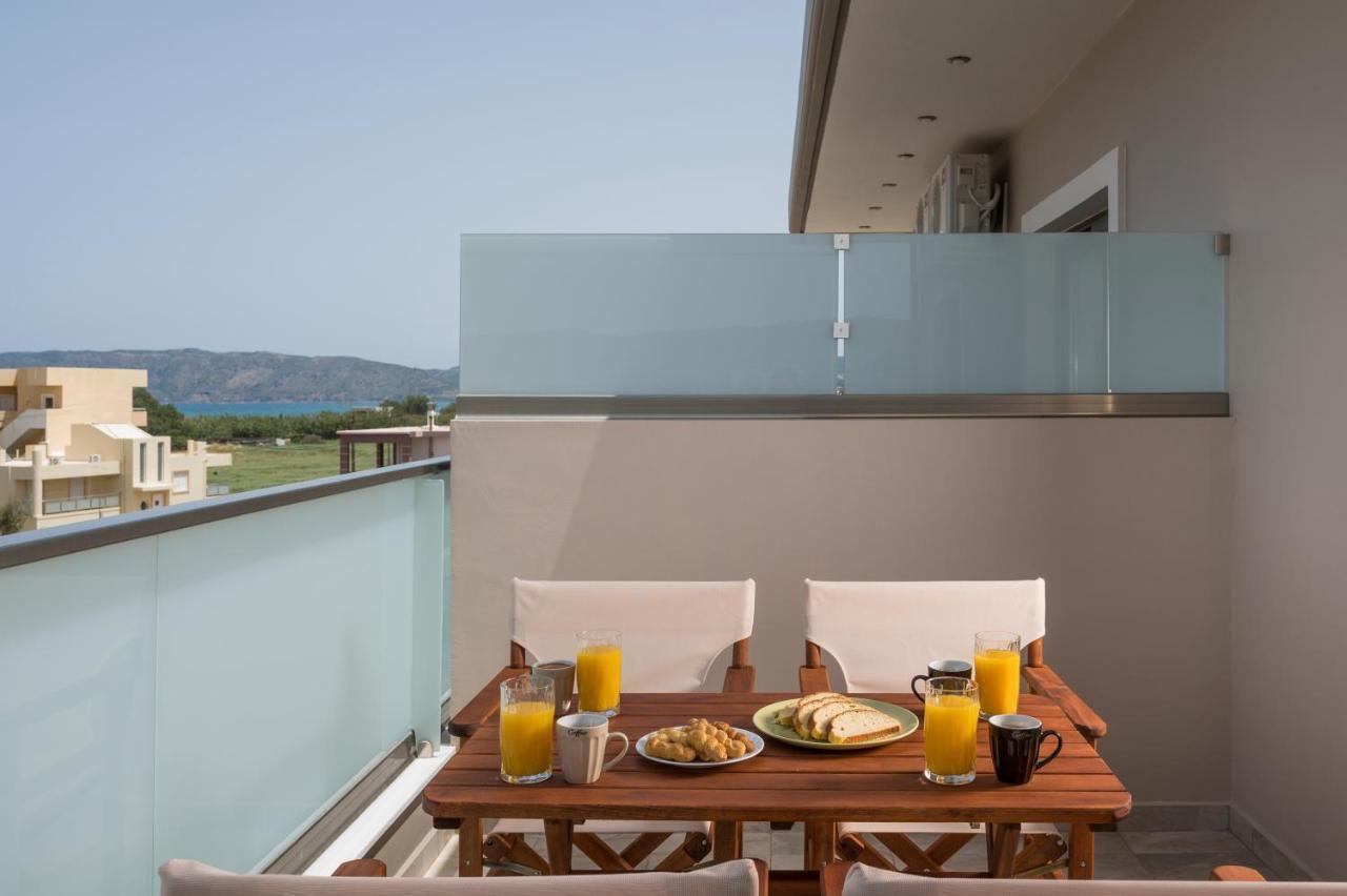 Indigo Blue Seaside Deluxe Apartments กิสเซมอส ภายนอก รูปภาพ