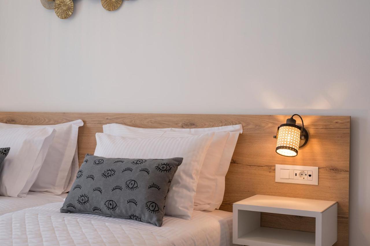 Indigo Blue Seaside Deluxe Apartments กิสเซมอส ภายนอก รูปภาพ