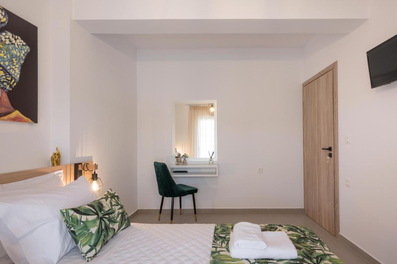 Indigo Blue Seaside Deluxe Apartments กิสเซมอส ภายนอก รูปภาพ